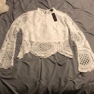 White long sleeve crop top
